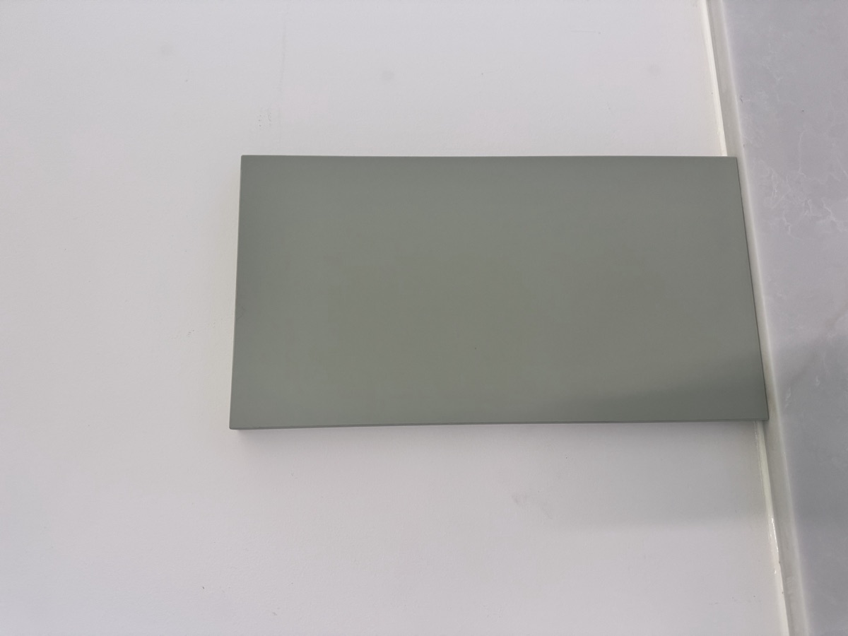 384A cabinet door sample, code 384A